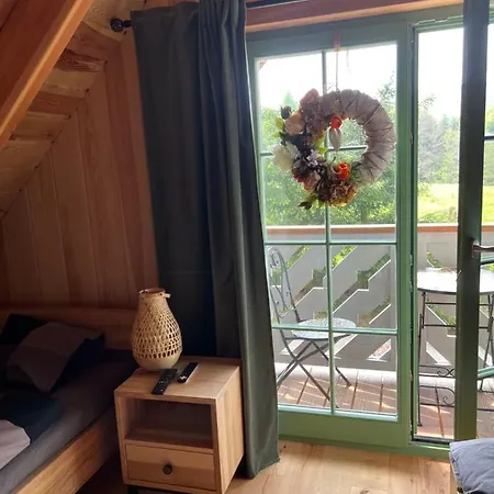 Pod Trojmorskim Wierchem ミエンジレシエ