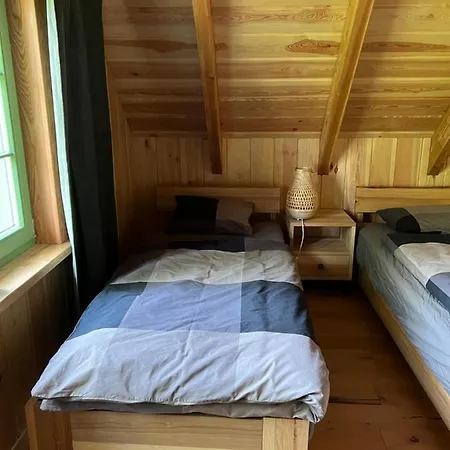 Pod Trojmorskim Wierchem ミエンジレシエ